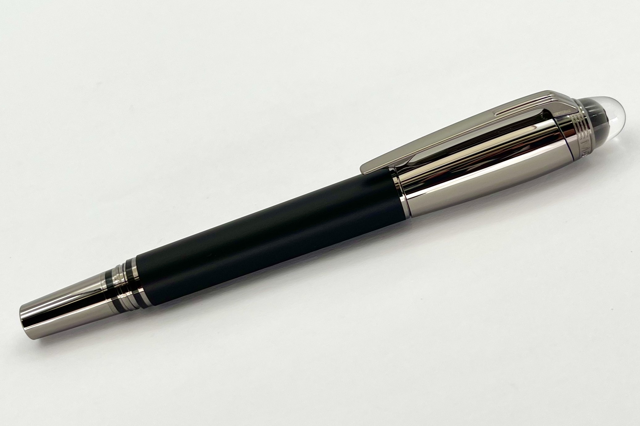 MontblancMB126363StarwalkerDoueUltraBlackFountainPen_G